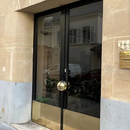 Calme Et Elegance Paříž